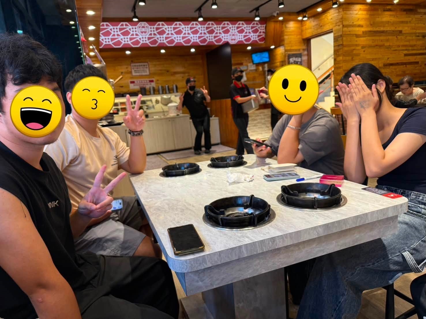 享用晚餐