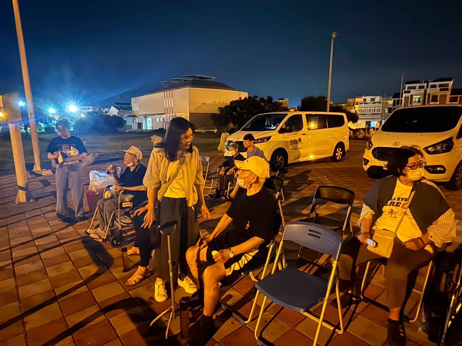 陪伴院民共賞精彩花火