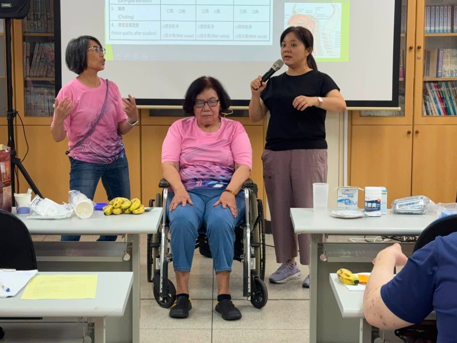 進行介護餐食與吞嚥照護課程