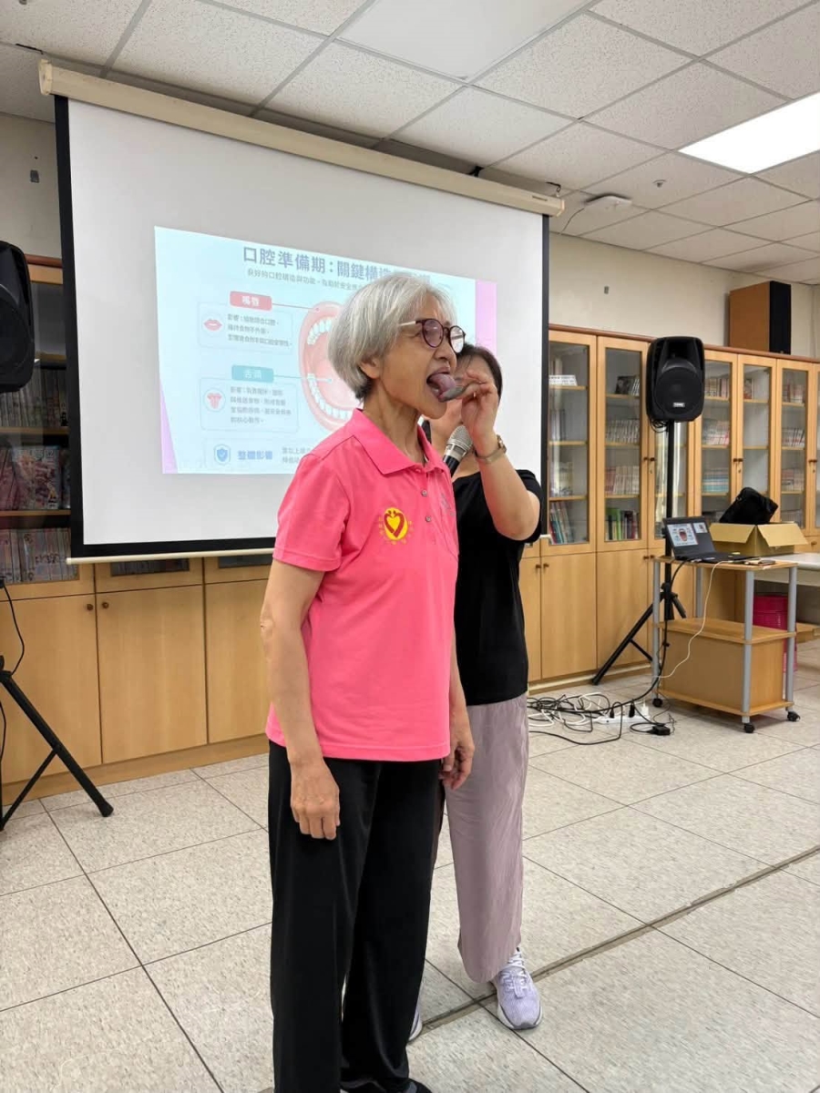 進行介護餐食與吞嚥照護課程